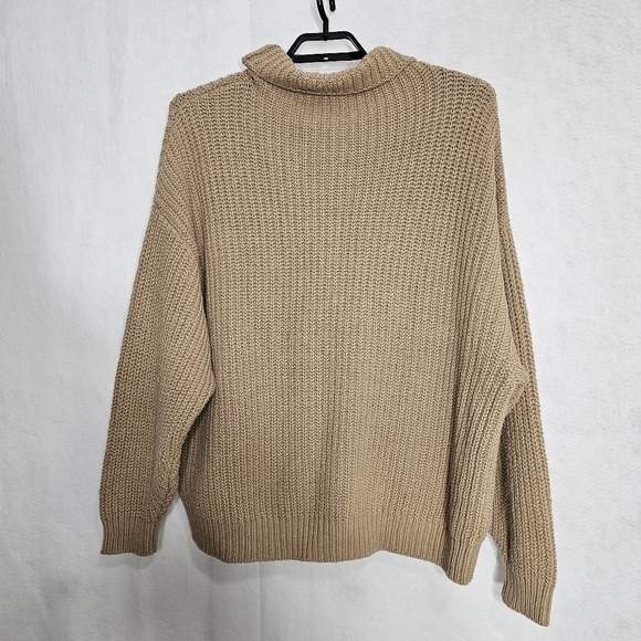 Free People Tan Chunky Cable Knit Turtle Neck Oversized Sweater Medium - Picture 2 of 8